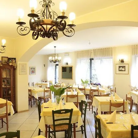 Ristorante Vittoria Сан-Феделе-Интельви