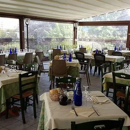 فندق Ristorante Vittoria 3*
