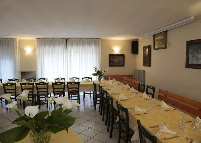 Ristorante Vittoria Сан-Феделе-Интельви