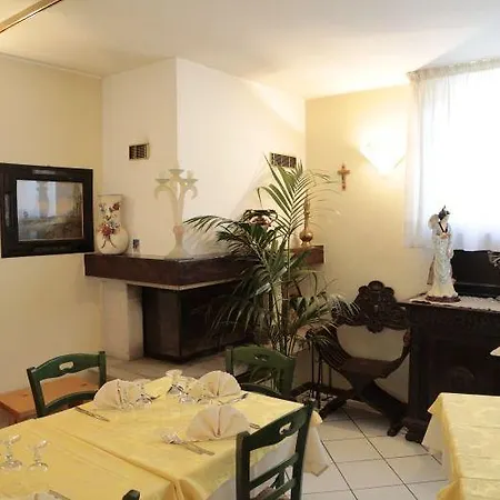 Ristorante Vittoria سان فيديل إنتيلفي